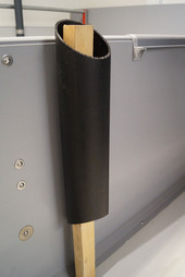 Holder for manipulation materials Holder for manipulation materials